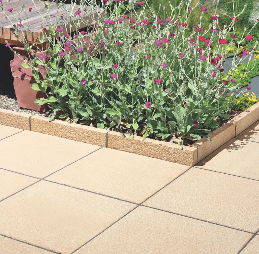 Bradstone Textured 600mm x 600mm x 32mm Paving Slab – Buff